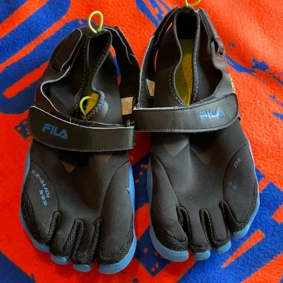 FILA Skele-Toes EZ-Slide Black Blue Swim Shoes Size 12, Preowned